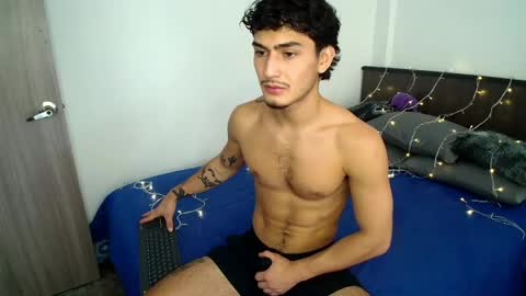 Snapshot of sexxxyjuan99 chatting on 04/10/26, 03:06 JUAN online show from 04/10/26, 03:06
