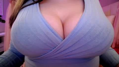 Snapshot of sexxxyprincess chatting on 04/03/26, 04:10 Princess online show from 04/03/26, 04:10