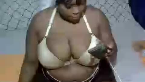 Snapshot of sexxy_brii chatting on 07/03/26, 03:02 sexxy_brii online show from 07/03/26, 03:02