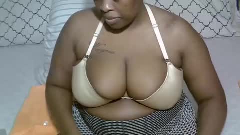 Snapshot of sexxy_brii chatting on 07/04/26, 02:07 sexxy_brii online show from 07/04/26, 02:07