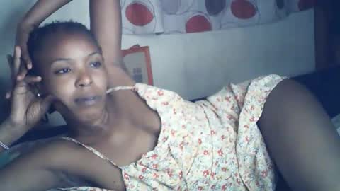 Snapshot of sexxy_curvy23 chatting on 01/15/26, 07:39 sexxy_curvy23 online show from 01/15/26, 07:39