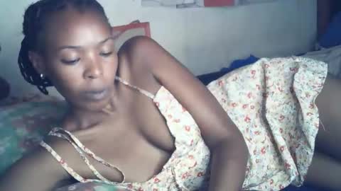 Snapshot of sexxy_curvy23 chatting on 01/16/26, 07:45 sexxy_curvy23 online show from 01/16/26, 07:45