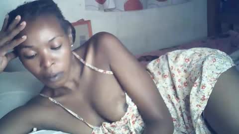 Snapshot of sexxy_curvy23 chatting on 01/17/26, 06:29 sexxy_curvy23 online show from 01/17/26, 06:29