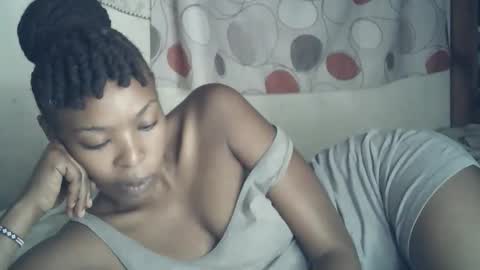 Snapshot of sexxy_curvy23 chatting on 02/13/26, 04:19 sexxy_curvy23 online show from 02/13/26, 04:19