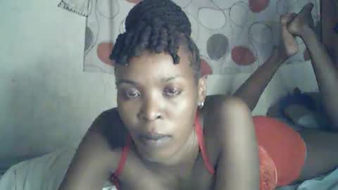 Snapshot of sexxy_curvy23 chatting on 02/14/26, 05:32 sexxy_curvy23 online show from 02/14/26, 05:32