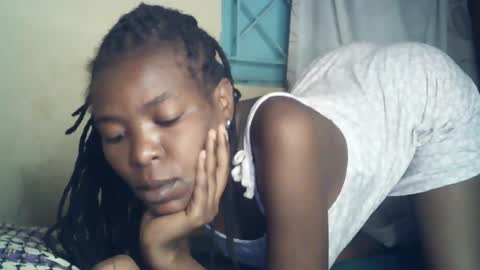 sexxy_curvy23 online show from 06/28/26, 03:12