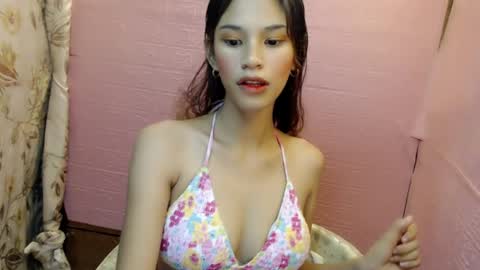 Dahlia online show from 05/13/26, 05:49