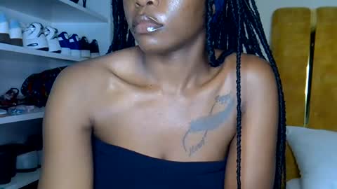 Snapshot of sexxy_goddes chatting on 07/16/26, 05:57 skylar online show from 07/16/26, 05:57