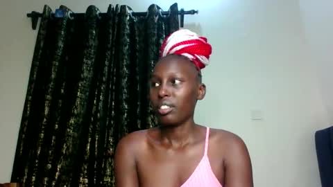 Snapshot of sexxy_melmine chatting on 05/19/26, 01:56 Dolly online show from 05/19/26, 01:56