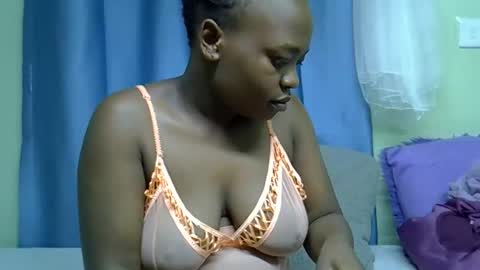 African Queen online show from 05/24/26, 08:03