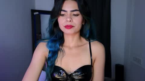 Snapshot of sexxylady__ chatting on 11/28/25, 10:51 Angie online show from 11/28/25, 10:51