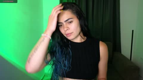 Snapshot of sexxylady__ chatting on 04/27/26, 11:25 Angie online show from 04/27/26, 11:25