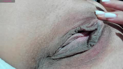 Snapshot of sexxymeriemm chatting on 02/01/25, 10:34 sexxymeriemm online show from 02/01/25, 10:34