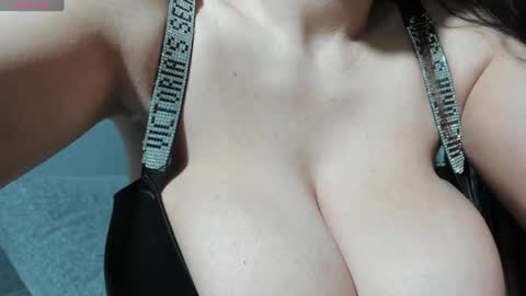 Snapshot of sexxymeriemm chatting on 02/03/25, 10:47 sexxymeriemm online show from 02/03/25, 10:47