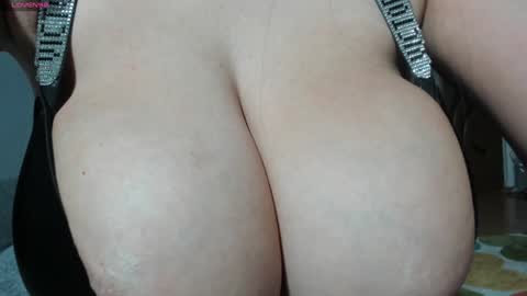 Snapshot of sexxymeriemm chatting on 02/03/25, 01:51 sexxymeriemm online show from 02/03/25, 01:51