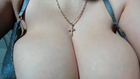 Snapshot of sexxymeriemm chatting on 09/23/25, 02:31 sexxymeriemm online show from 09/23/25, 02:31