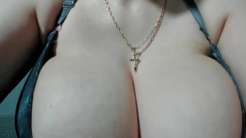 Snapshot of sexxymeriemm chatting on 05/11/26, 12:44 sexxymeriemm online show from 05/11/26, 12:44