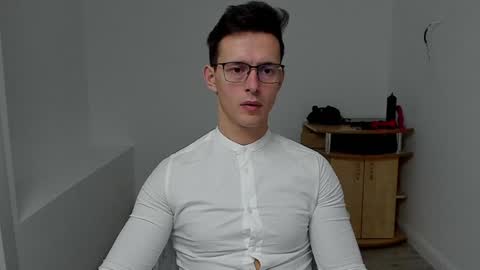 Snapshot of sexxymuscles4u chatting on 12/12/24, 06:57 Sexxymuscles4U online show from 12/12/24, 06:57