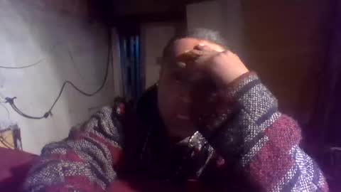 Snapshot of sexy15802 chatting on 01/01/25, 04:18 sexy15802 online show from 01/01/25, 04:18