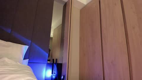 Hello dear. I will be glad to meet you.  see you soon. online show from 01/02/25, 11:06