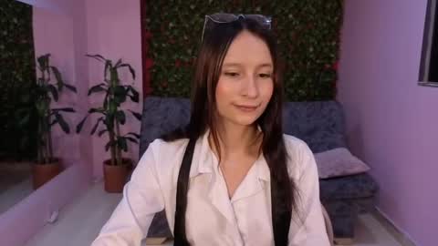 Snapshot of sexy_ailin chatting on 06/01/26, 11:01 Ailin online show from 06/01/26, 11:01