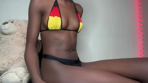 sexy_aluna online show from 10/13/25, 11:05