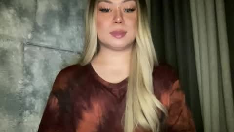 Snapshot of sexy_and_iknewit chatting on 04/23/26, 03:47 BREANNA online show from 04/23/26, 03:47