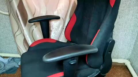 Jessica  Face only in pvt or in snapchat Dont ask more.... online show from 10/28/25, 10:19