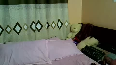 Snapshot of sexy_berry01 chatting on 12/21/25, 11:23 sexy_berry01 online show from 12/21/25, 11:23