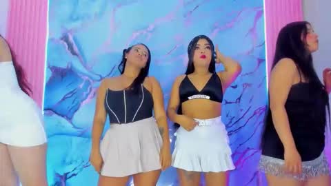 Zara and Leidy online show from 11/11/25, 09:37