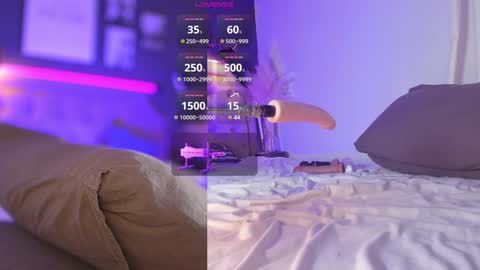 Lina online show from 01/19/25, 11:45