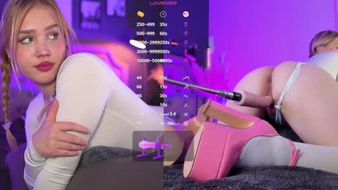 Lina online show from 01/30/25, 05:39