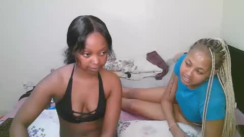 sexy_bluegirl online show from 04/01/26, 11:00