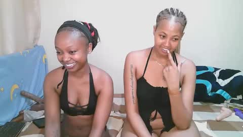 sexy_bluegirl online show from 04/10/26, 01:49