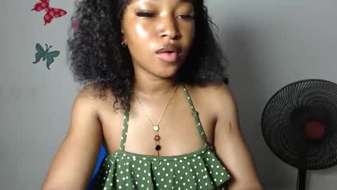 sexy_bluey247 online show from 12/16/25, 06:13