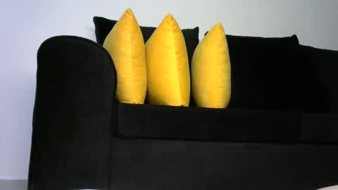 Snapshot of sexy_boobs23 chatting on 02/01/25, 10:13 liya online show from 02/01/25, 10:13