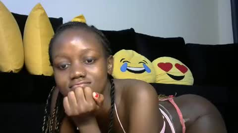 Snapshot of sexy_boobs23 chatting on 02/28/25, 01:05 liya online show from 02/28/25, 01:05