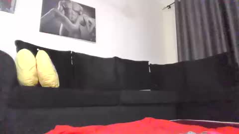 Snapshot of sexy_boobs23 chatting on 10/21/25, 09:10 liya online show from 10/21/25, 09:10