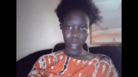 Snapshot of sexy_butty01 chatting on 10/17/25, 10:29 sexy_butty01 online show from 10/17/25, 10:29