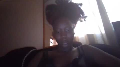 Snapshot of sexy_butty01 chatting on 11/12/25, 11:10 sexy_butty01 online show from 11/12/25, 11:10