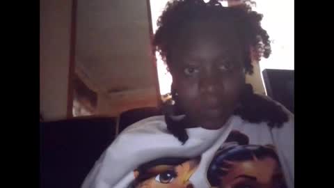 Snapshot of sexy_butty01 chatting on 11/17/25, 11:05 sexy_butty01 online show from 11/17/25, 11:05