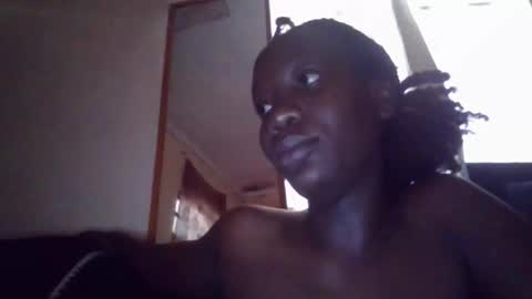 Snapshot of sexy_butty01 chatting on 12/04/25, 12:25 sexy_butty01 online show from 12/04/25, 12:25