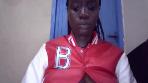 sexy_butty01 online show from 02/14/26, 07:43