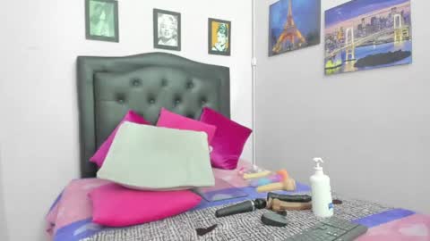 sexy_candy18x online show from 04/25/26, 12:13
