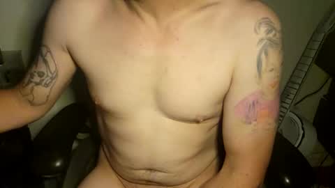 Snapshot of sexy_cayden chatting on 04/10/26, 02:44 Cayden online show from 04/10/26, 02:44