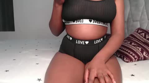 Snapshot of sexy_chocolata chatting on 12/21/24, 08:18 chocolata online show from 12/21/24, 08:18