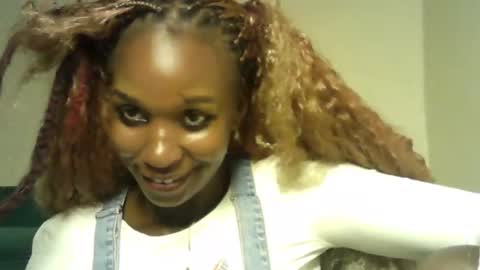 Snapshot of sexy_chocoy05 chatting on 04/01/26, 12:00 sexy_chocoy05 online show from 04/01/26, 12:00