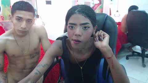 Snapshot of sexy_couple_14 chatting on 01/31/25, 07:18 juan maria online show from 01/31/25, 07:18