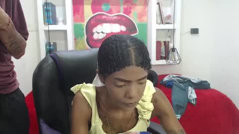 Snapshot of sexy_couple_14 chatting on 02/19/25, 11:46 juan maria online show from 02/19/25, 11:46