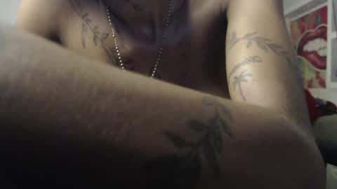 Snapshot of sexy_couple_14 chatting on 02/21/25, 09:34 juan maria online show from 02/21/25, 09:34